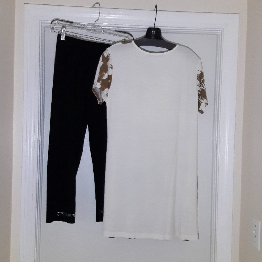 Two-Piece Crewneck Tunic & Leggings Set - Picture 2 of 6